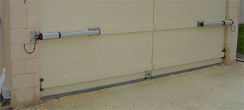 приводы FAAC 402 CBC KIT для распашных ворот на распашных воротах